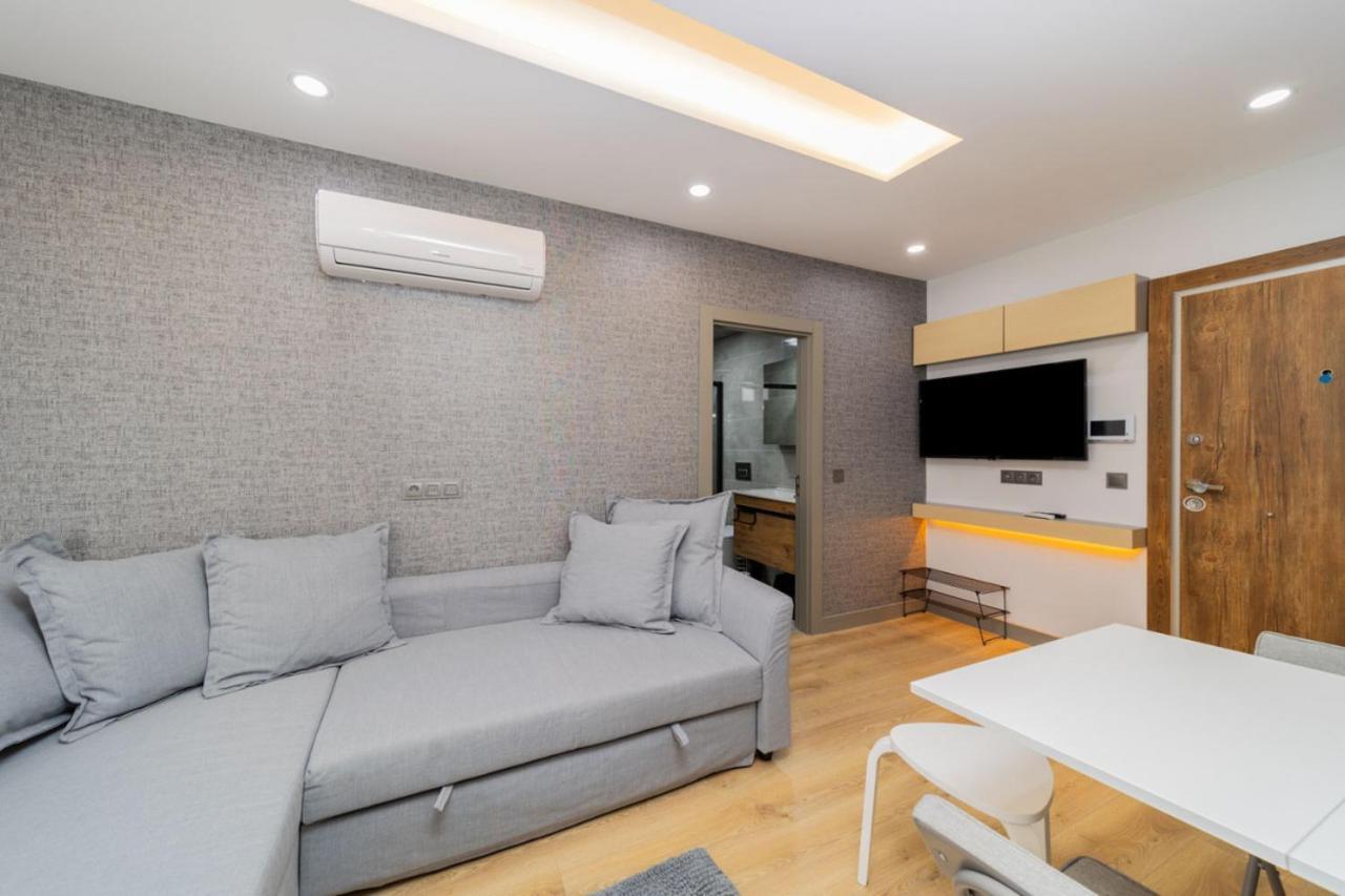 Daire Chic Flat With Central Location In Muratpasa Antalya
